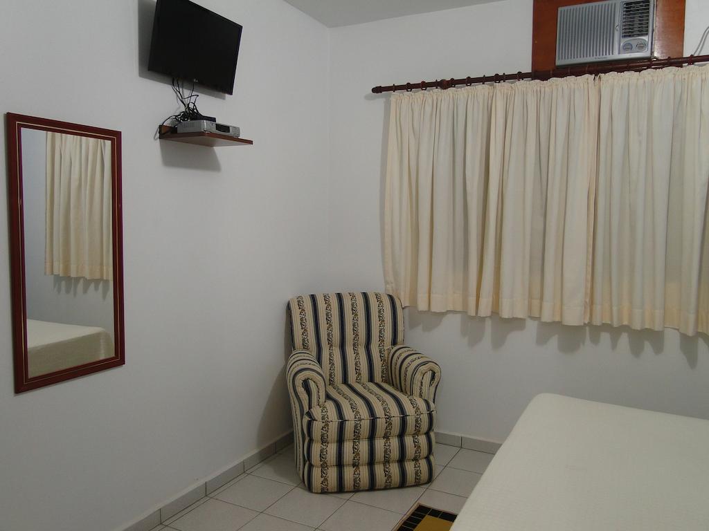 Hotel Pousada Vale do Sol em Pompéia Quarto foto